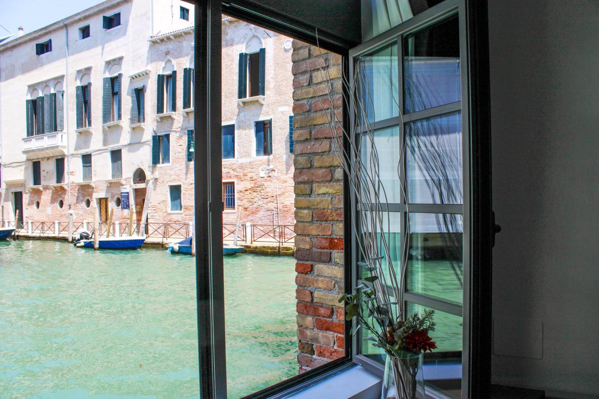 Al Canal Regio - Guest House Venice Exterior photo